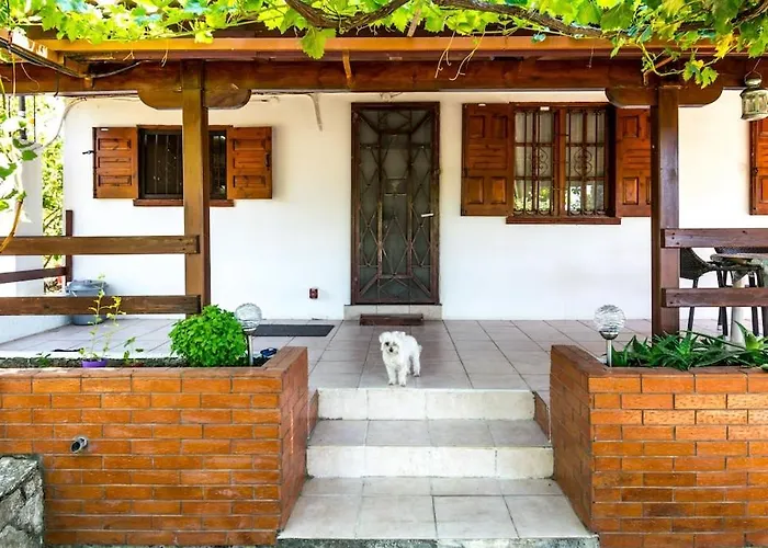 Skala Under The Sun Gytheio